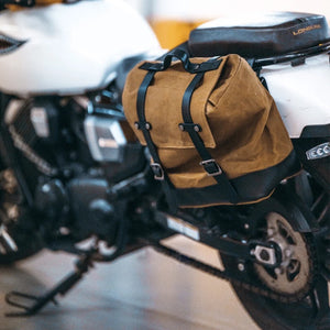 Sacoche moto vintage kaki en toile cirée - vue 1