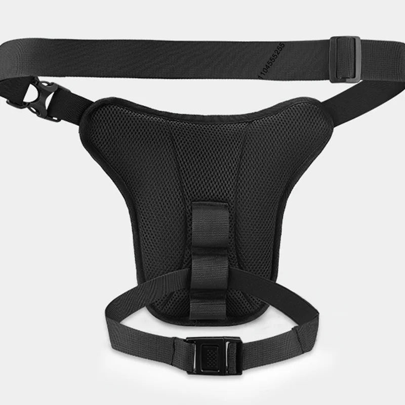 Sac banane moto noir porté à la cuisse - vue - vue 5