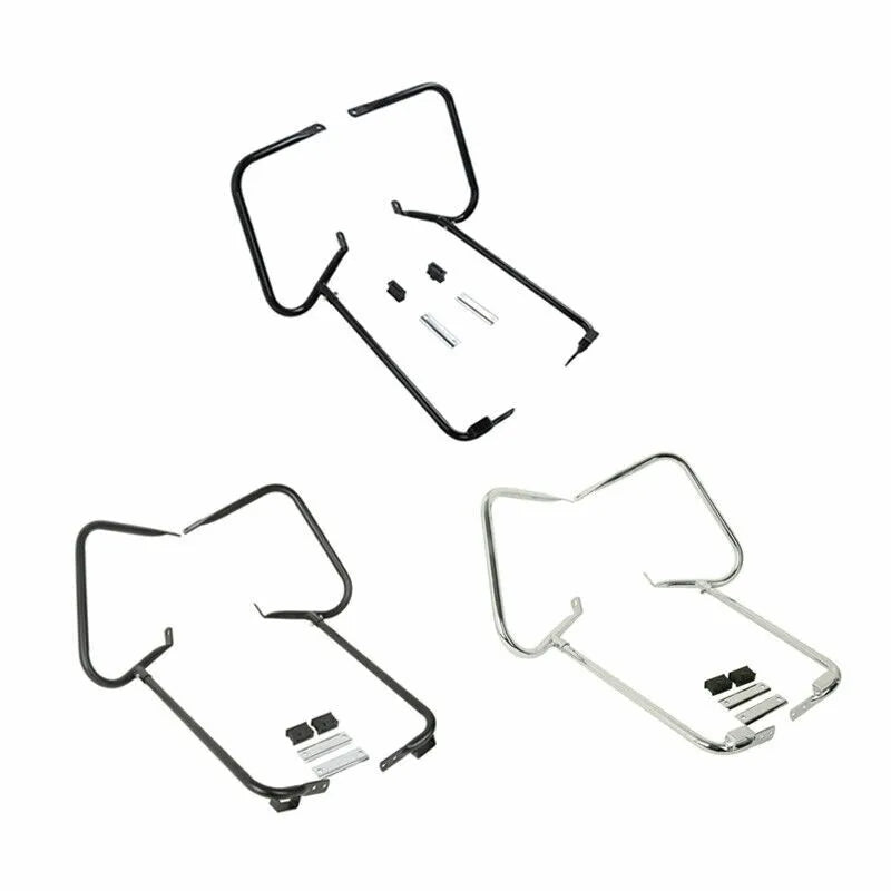 Barre de protection chromée soutenant les sacoches d'une Harley-Davidson Touring - vue 1