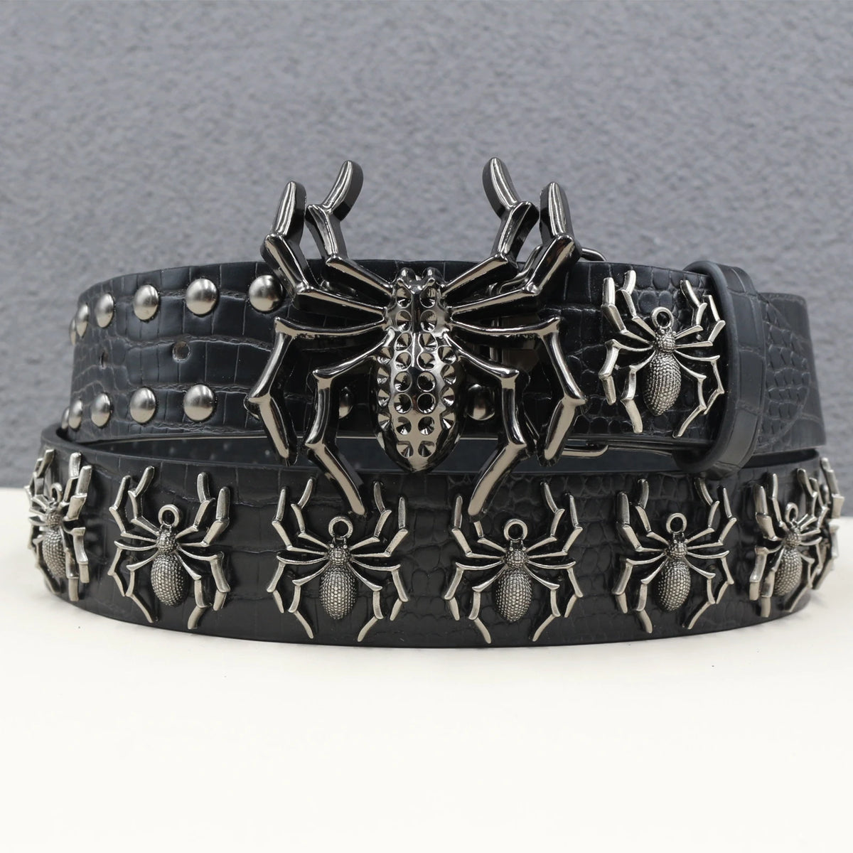 Ceinture en similicuir noir avec rivets métalliques et boucle punk - vue 9