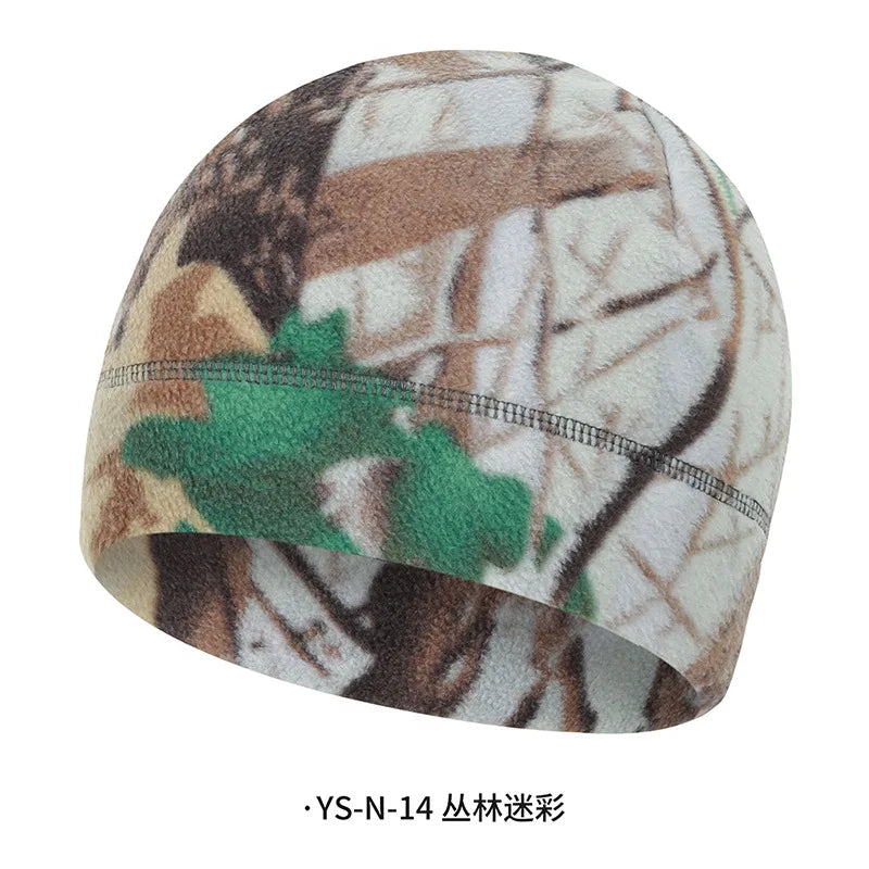 Cagoule polaire camouflage pour l'hiver, portée sous un casque moto - vue 12
