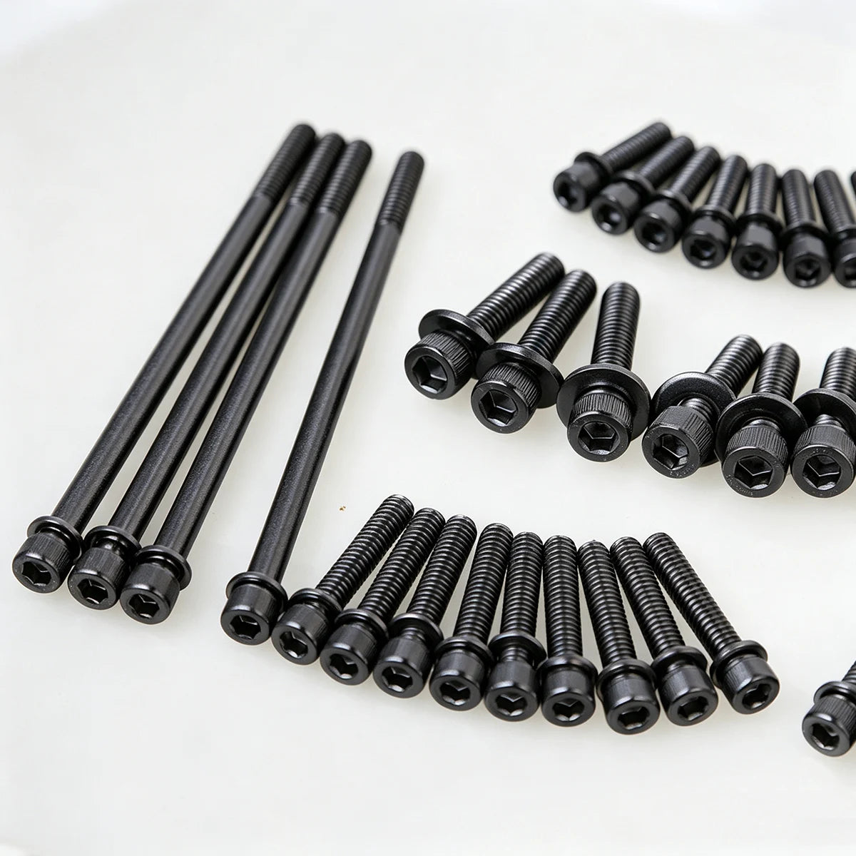 Kit de boulons moteur noirs pour Harley Touring - vue 5