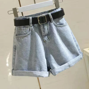 Mini short en jean délavé brodé motif aile - vue 7