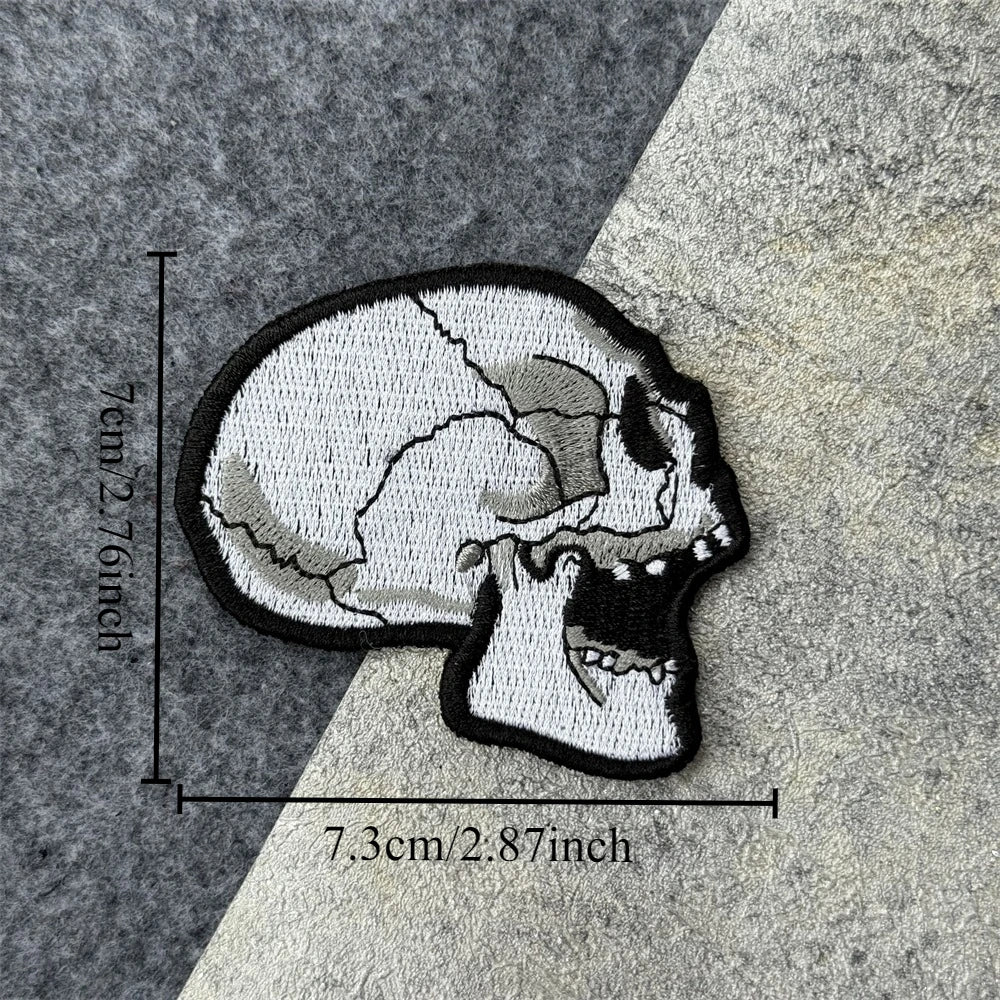 Écusson tactique brodé tête de mort punk avec fixation velcro - vue 5