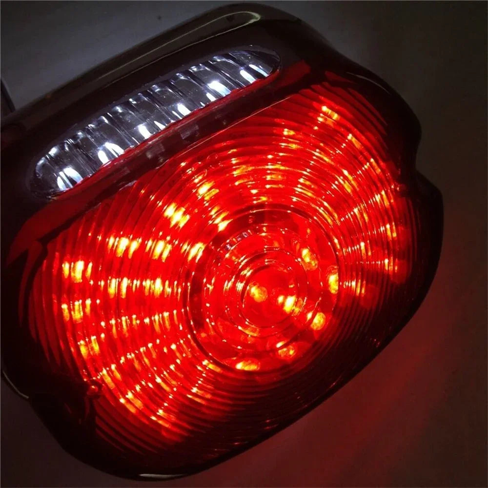 Feu arrière LED fumé pour Harley Softail - vue 1