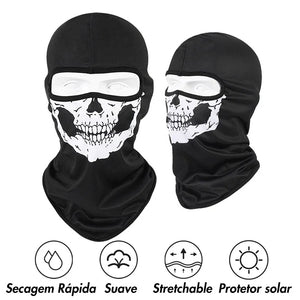 Cagoule intégrale tête de mort portée en sous-casque de moto - vue 1