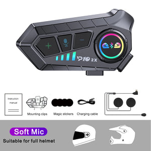 Kit intercom Bluetooth noir fixé sur un casque de moto - vue rapprochée - vue 7