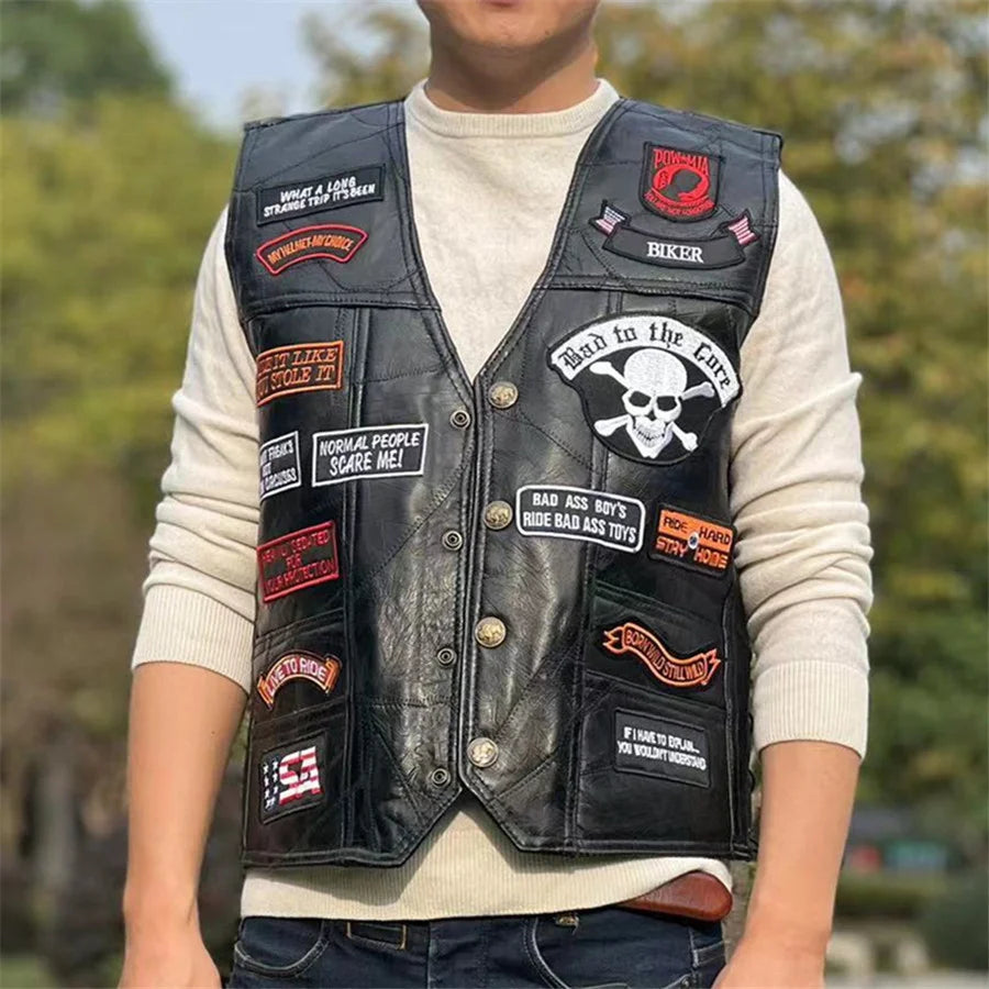 Gilet biker en cuir noir brodé de patchs - vue - vue 1