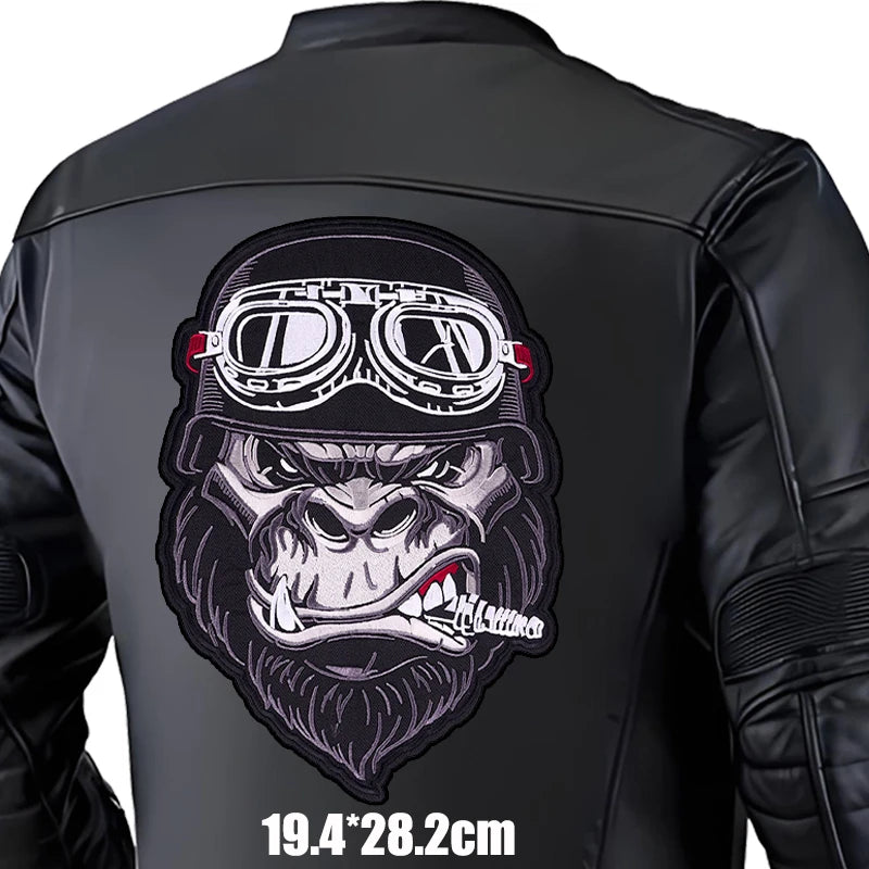 Écusson brodé motif tête de mort motard sur fond noir - vue de face - vue 44