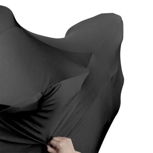 Housse moto élastique noire et rouge recouvrant une moto - vue 4