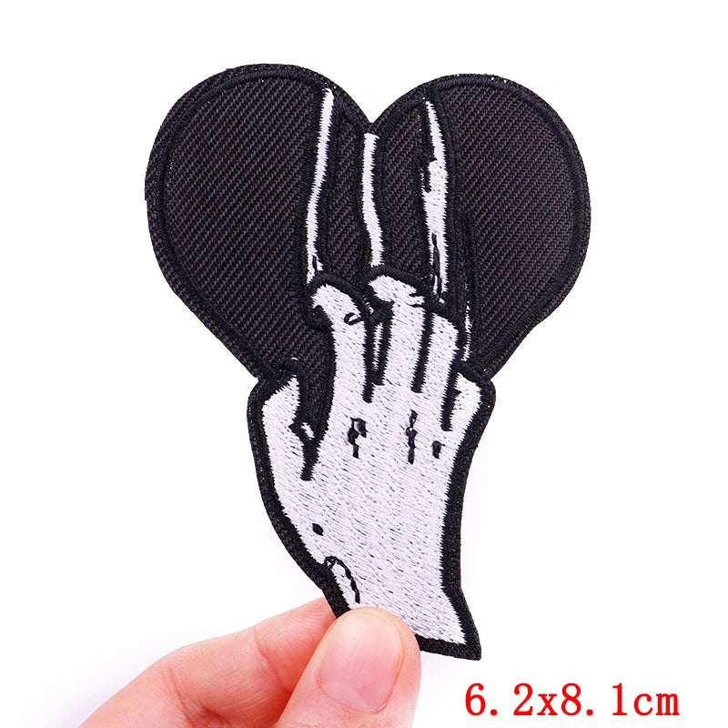 Écusson brodé crâne punk thermocollant style rock biker - vue 25