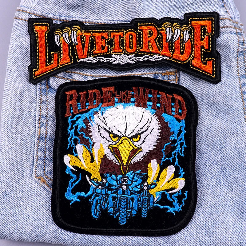 Écusson brodé crâne et cœur style moto biker - vue 6