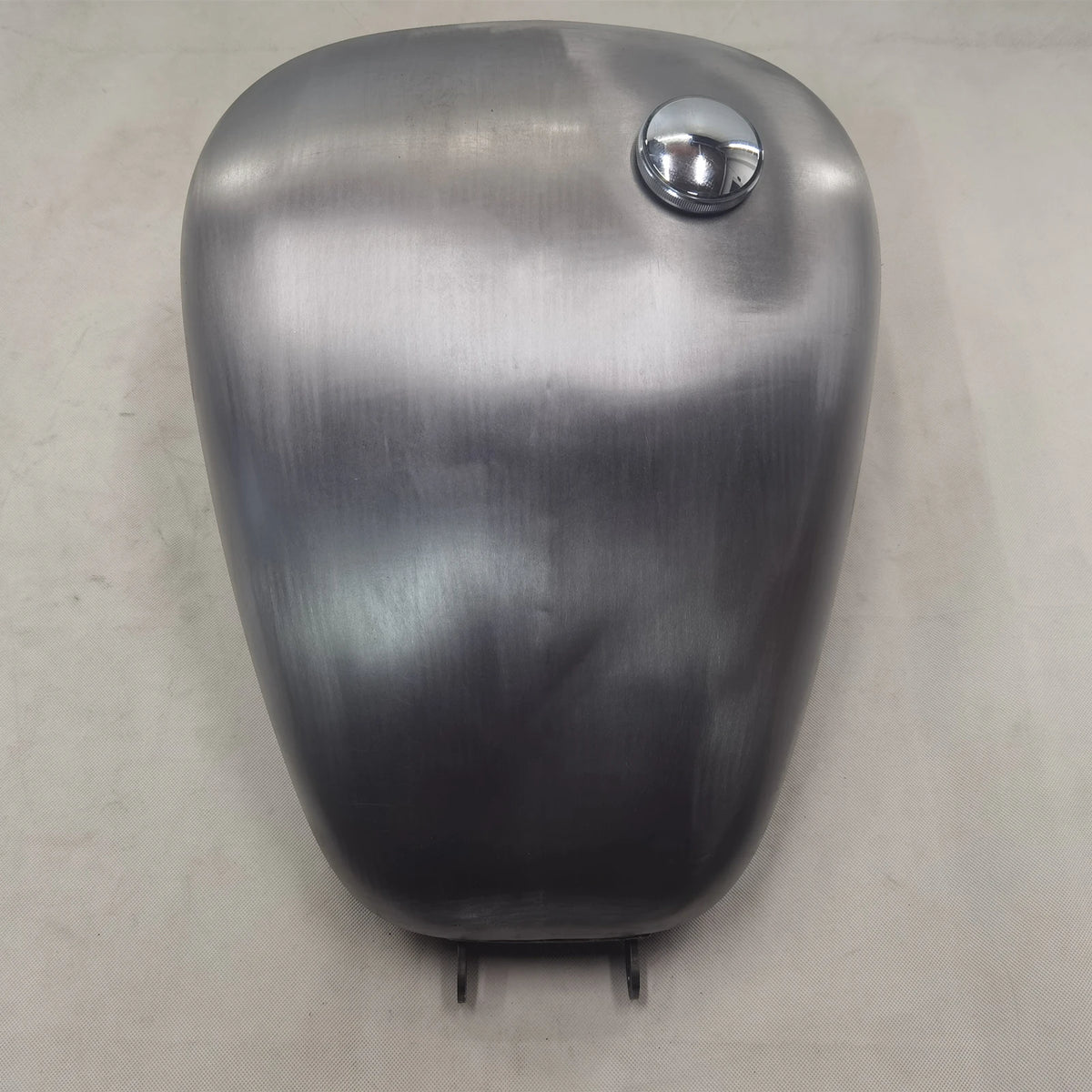 Réservoir d'essence brut grande capacité pour moto Harley-Davidson Softail - vue 3