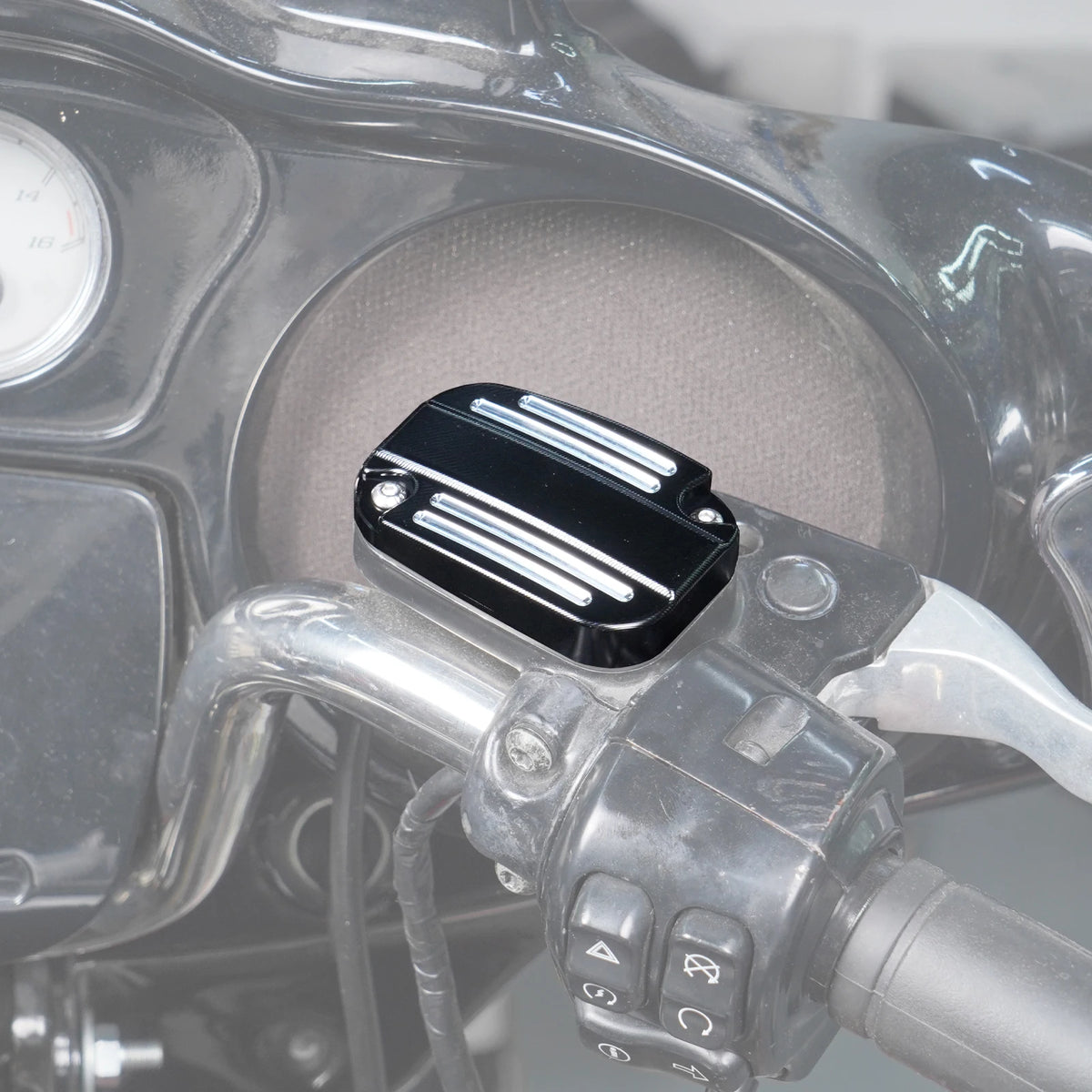 Couvercle de maître-cylindre pour Harley Touring 2018-2023 - vue 1