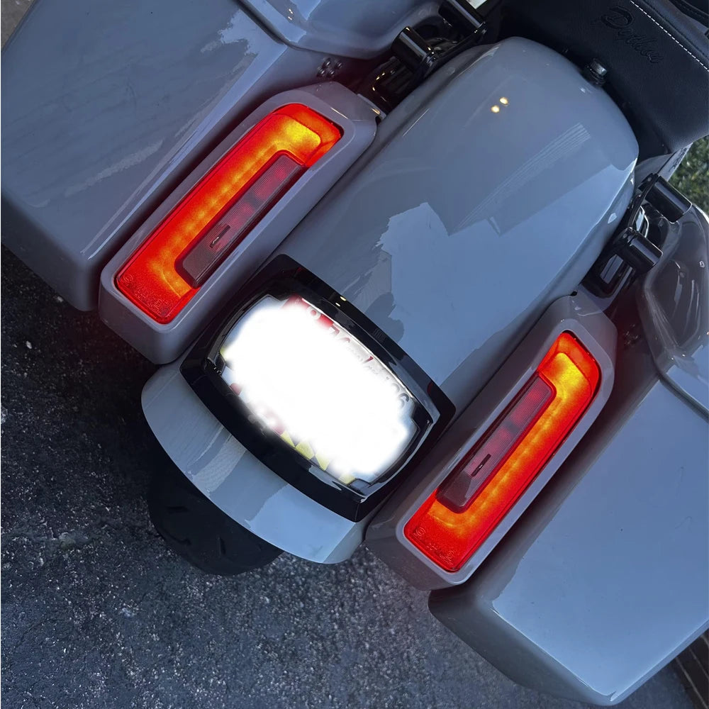 Kit de Relocalisation de Plaque d'Immatriculation LED, Cadre Incurvé - Harley-Davidson CVO Electra Glide, Road Glide, Road King 2009-2022 – photo 6/8